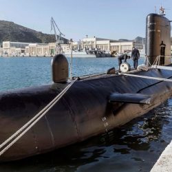 La Armada jubila al 'Mistral' después de 3.000 días de viaje submarino