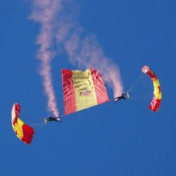 Crónica del primer salto paracaidista español