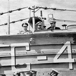 EN EL 80º ANIVERSARIO DE LA TRÁGICA PÉRDIDA Y EN DEFENSA DE LA JUSTA MEMORIA DE SU COMANDANTE.                                                   Capitan de Navío Fernandez Diz