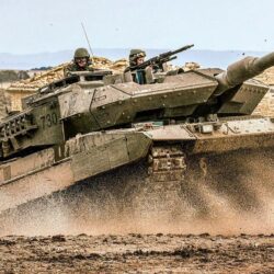 «La tecnología aumenta la necesidad de combatientes instruidos con voluntad de vencer»                                       Coronel, r Garcia Riesco.